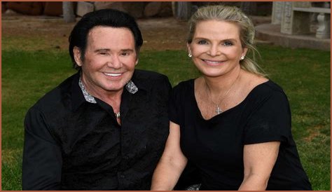 Unveiling The Truth: Is Wayne Newton Transgender?